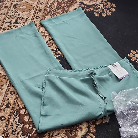 Member's Mark Pants - Women's Members Mark Luxe Relaxed Fit Pants; XXL, Green Jade
